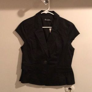 Black short sleeve blazer